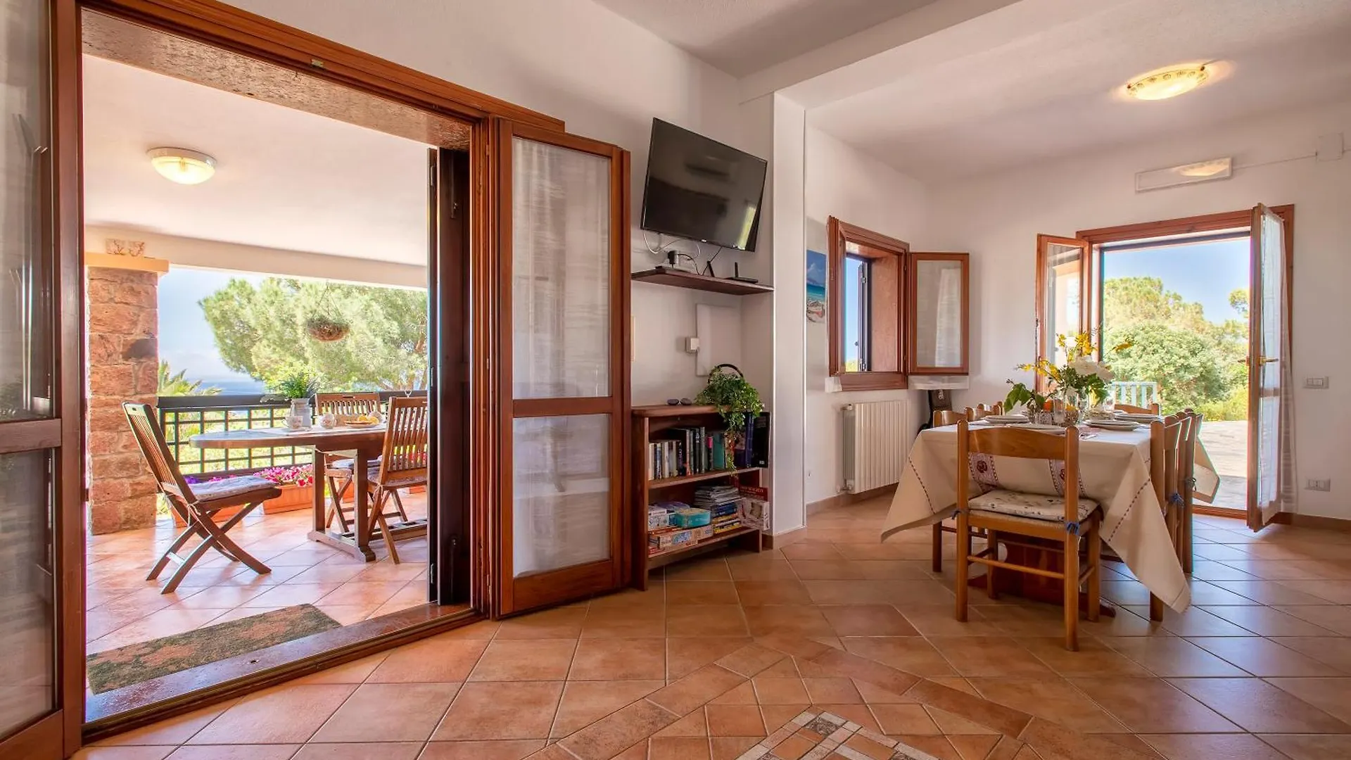 Alghero Villa Barranch con piscina vista mare per 6 persone