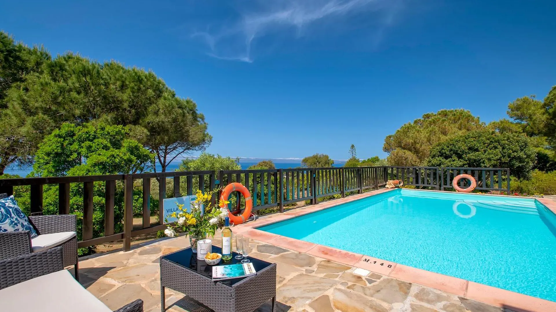 Alghero Villa Barranch con piscina vista mare per 6 persone