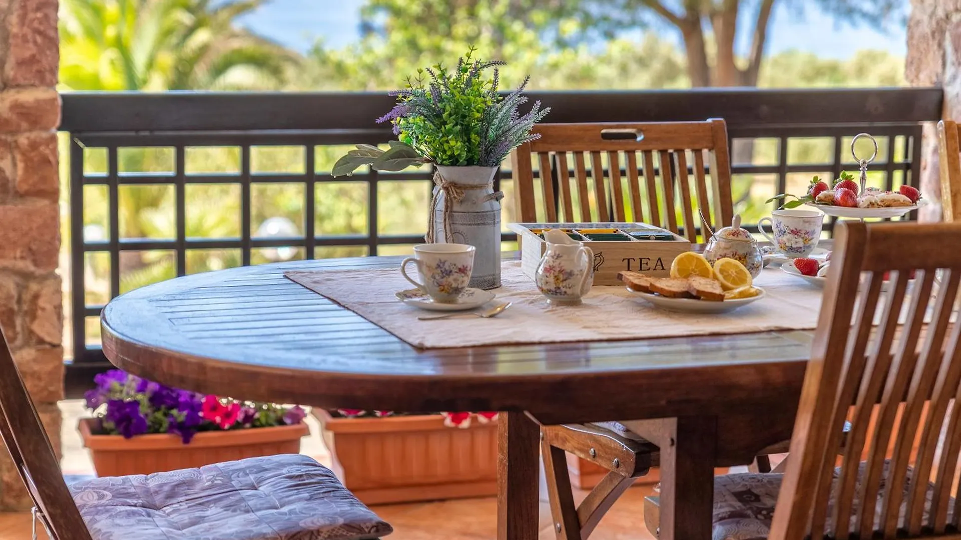 Alghero Villa Barranch con piscina vista mare per 6 persone