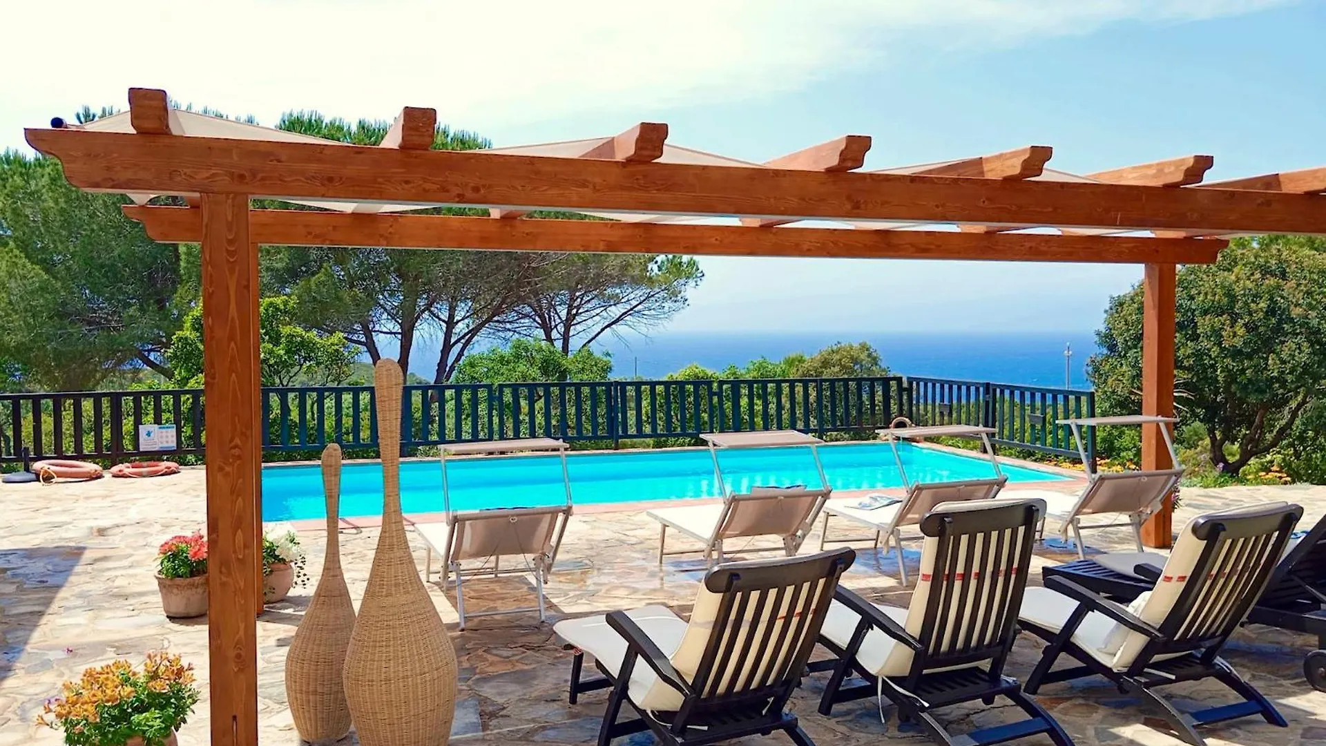 Alghero Villa Barranch con piscina vista mare per 6 persone